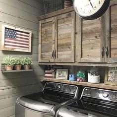 Western Laundry Room Ideas, Western Laundry Room, Laundry Room Storage Shelves, Room Yellow, Rustic Laundry Rooms, Small Laundry Room Organization, Room Storage Diy, Murphy Bed Plans, Farmhouse Laundry