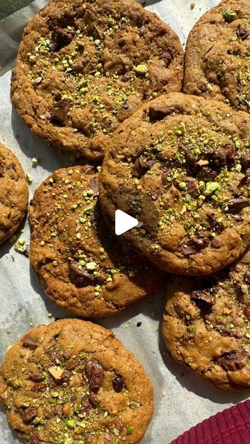 Simran on Instagram: "Salted Pistachio Espresso Dark Chocolate Chunk Cookies 🤤 THICC and decadent with pools of dark chocolate + salted pistachios 😮‍💨 The espresso powder takes these cookies to the next level!! The perfect summer cookie 🤩

Ingredients 
- 1/2 cup softened butter 
- 1/3 cup each granulated and brown sugar 
- 1 tsp vanilla 
- 1 egg 
- 1/2 cup salted pistachios (ground) 
- 1 cup all purpose flour 
- 1/2 cup oats 
- 1 tsp cinnamon 
- 1 tbsp espresso or coffee powder 
- 1 tsp each baking powder + soda 
- 1/2 cup dark chocolate chunks 
- 1/2 cup chopped pistachios 

Cream butter, sugars, and vanilla together until smooth. Add in the egg and mix until combined. Fold in the ground pistachios and rest of the dry ingredients with the dark chocolate and chopped pistachios last. Ch Summer Cookie, Pistachio Cookies, Pistachio Cream, Cream Butter, Summer Cookies, Espresso Powder, Chocolate Chunk, Chocolate Chunk Cookies, All Purpose Flour