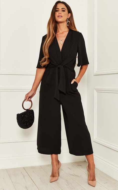 Reunion Outfit, Hot Jumpsuits, Knot Top, Culotte Jumpsuit, Jumpsuit Outfit, Cocktail Attire, Short Kimono, Evening Outfits, Business Casual Outfits