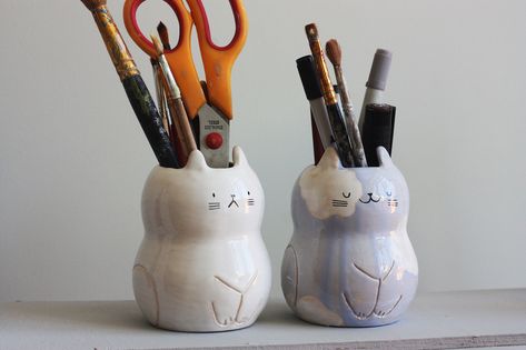 Ceramic Pencil Holder, Cat Ceramics, Makeup Brushes Holder, Ceramic Desk, Ceramic Pencil, Clay Pen, Cat Pen, Animal Pen, Clay Diy Projects