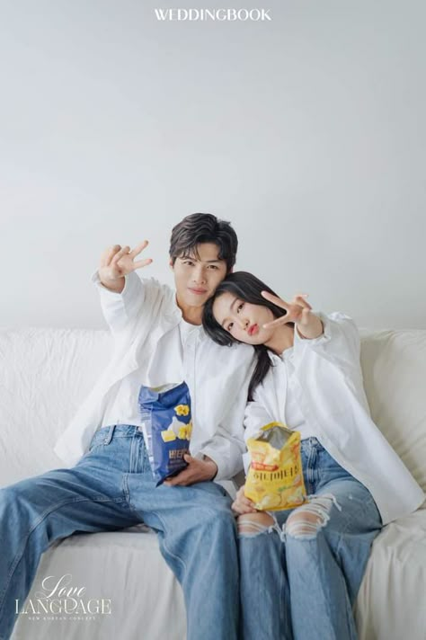 Couple Photoshoot Theme Ideas, Korean Outfits Couple, Indoor Prenup Shoot Outfit, Prewedding Indoor Ideas, White Shirt Blue Jeans Couple Photoshoot, Korean Prenup Photoshoot Ideas, Prewed Studio Casual, Prewedding Outfit Ideas Casual, Casual Prewedding Indoor