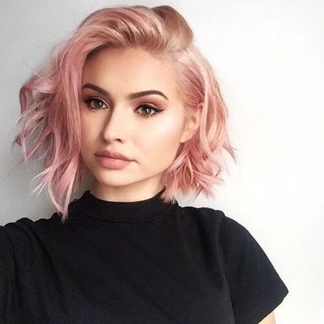 wavy bob hairstyle with pastel pink hairThe when I'm gray I'll just go pink Gold Hair Colors, Hair Color Rose Gold, Pastel Pink Hair, Wavy Bob Hairstyles, Hair Color Pink, Short Hair Color, Rose Gold Hair, Pastel Hair, Gold Hair