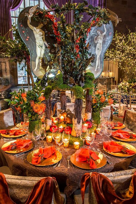 featured on Nest by Tamara blog, David Duncan's Garden of Eden-themed table for the Lenox Hill Neighborhood House gala at Cipriani in NYC Gala Themes, Garden Party Theme, Gala Ideas, Boston Design, Lenox Hill, Love Decorations, Romeo Y Julieta, Midsummer Nights Dream, Garden Of Eden