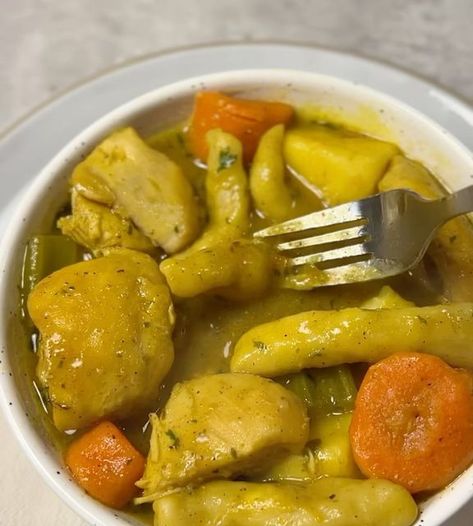 HER COPPER KITCHEN on Instagram: "I grew up regularly eating Jamaican food as my first Pastor and many of our close friends were Jamaican. If you enjoy comfort food, you'll love my Easy Jamaican Curried Chicken with chewy dumplings—a delicious twist on the classic comfort of chicken and dumplings. With a fusion of spices, perfectly simmered chicken and tender vegetables, this dish is beyond satisfying. My grand-babies regularly request I make them these dense dumplings coated in the rich curry sauce and they will eat bowl after bowl of them. Recipe is on my website linked in bio." Curry Chicken And Dumplings, Jamaican Chicken Soup With Dumplings, Curry Chicken Recipes Jamaican, Simmered Chicken, Jamaican Chicken Soup, Jamaican Chicken, Jamaican Curry Chicken, Chicken Dumpling Soup, Jamaican Curry