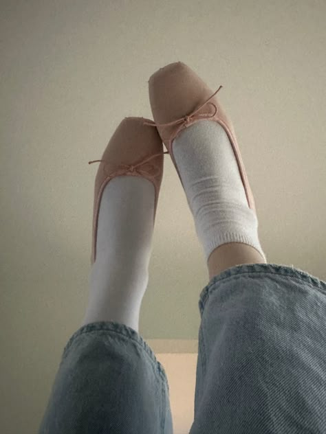 Ballet Flats Outfit, Pink Ballet Flats, Flats Outfit, Flat Loafers, White Socks, Shoe Inspo, Aesthetic Shoes, Loafers Shoes, Ballerina Shoes