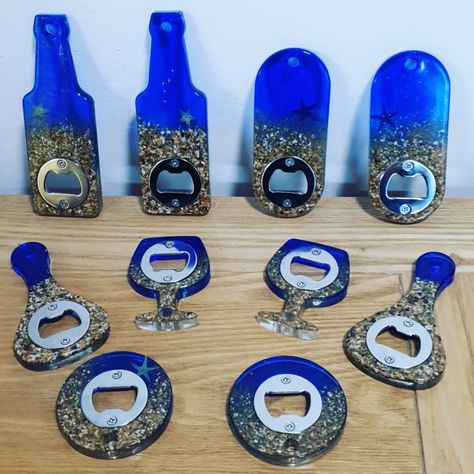 Resin Bottle Opener Ideas, Resin Bottle Opener, Bottle Opener Diy, Epoxy Resin Flooring, Resin Bottle, Unique Bottle Openers, Using Resin, Fondant Cake Designs, Picnic Accessories