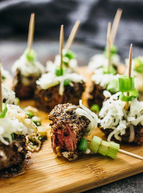 Food To Feed A Crowd, Recipes To Feed A Crowd, Peppered Steak, Steak Appetizers, Beef Appetizers, Corn Dog Muffins, Small Bites Appetizers, Ideas For Food, Fancy Appetizers