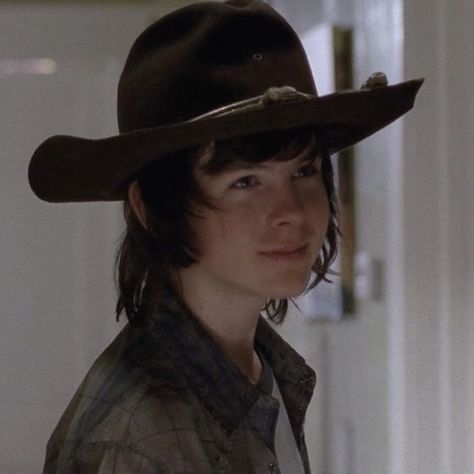 Carl grimes Carl Grimes Season 7, Carl The Walking Dead, ريك غرايمز, The Walking Dead Tv, Chandler Riggs, Fear The Walking, Carl Grimes, That Smile, Andrew Lincoln