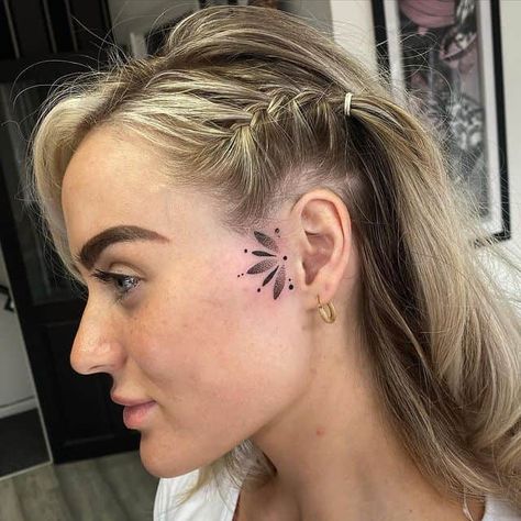 Ear Tattoos For Men, Inner Ear Tattoo, Face Tattoos For Women, Tattoo 2023, Tattoos Pictures, Unique Tattoo Ideas, Tattoos For Men And Women, Female Tattoos, Ear Tattoos