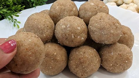 #makhanaladoo #ladoo #lotusseeds #laddu #cooking #indiansweet Easy Indian Sweet Recipes, Ladoo Recipe, Lotus Seeds, Indian Sweet, Indian Sweets, Sweet Recipes, Lotus, Seeds