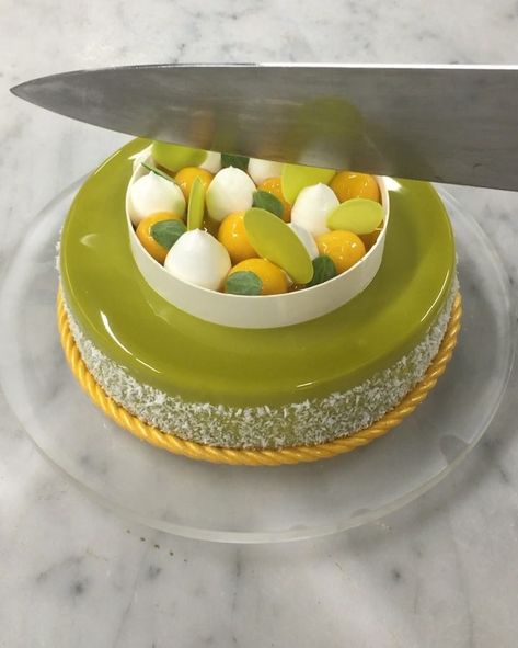 Frank Haasnoot on Instagram: “Pandan entremet. Still under development, however I love the light taste of Pandan whip ganache, Pandan sponge and Mango mousse.” Asian Inspired Desserts, Whipped Ganache, Mango Mousse, Mirror Glaze, The Light, Tart, Hong Kong, Pastry, Jam