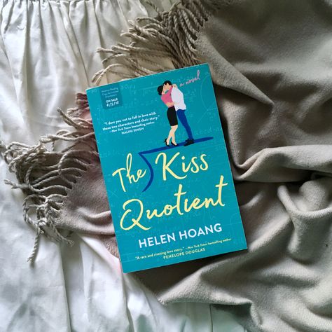 The Kiss Quotient, Helen Hoang, Contemporary Romance Books, Fantasy Books To Read, Laugh Out Loud, The Kiss, World Of Books, Book Blogger, Contemporary Romances