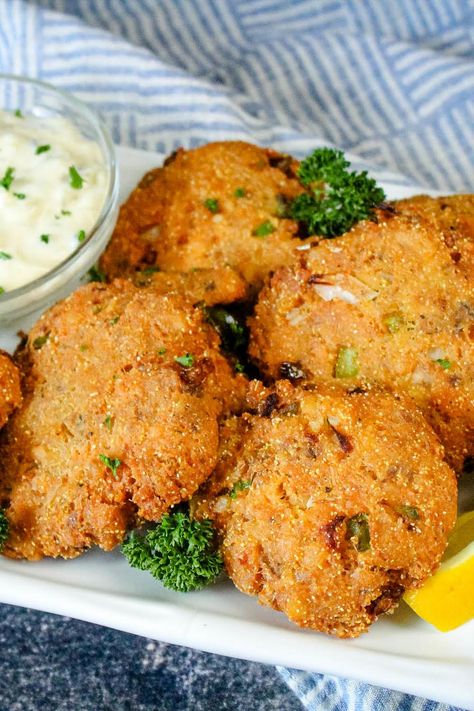 Salmon Croquettes Salmon Croquette, Croquette Recipe, Salmon Croquettes Recipe, Croquettes Recipe, Salmon Croquettes, Juicy Pork Chops, Moms Cooking, Salmon Patties, Main Dish Salads