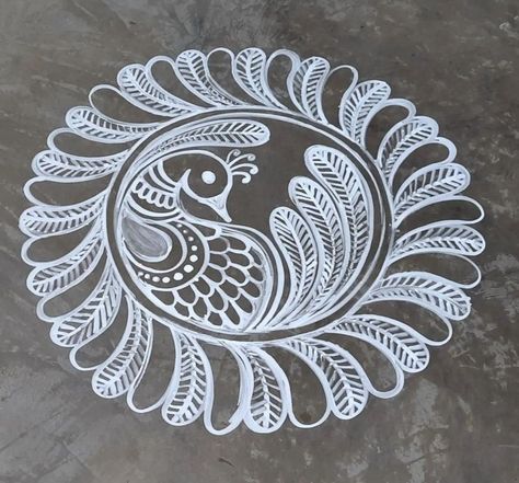 Alpona Design Circle, Rangoli With White Colour, Rangoli Circle Designs, Rangoli Designs With Paint Colours, Rangoli Designs Circle, White Rangoli Design Simple, Rangoli Designs White, Circle Rangoli Design, Best Rangoli Designs For Diwali