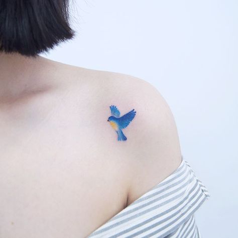 blue bird Blue Bird Tattoo, Bird Silhouette Tattoos, Bird Shoulder Tattoos, Planet Tattoo, Red Bird Tattoos, Bluebird Tattoo, Bird Tattoos For Women, Tattoo Bird, Small Bird Tattoo