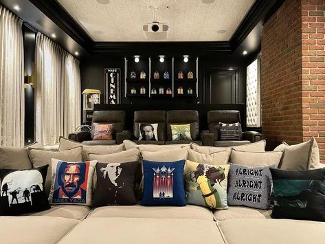 Home Theater Room Ideas, Small Home Theater Ideas, Theater Room Ideas, Home Theatre Room Ideas, Home Theater Wall, Small Home Theater, Home Theater Ideas, Home Theater Room, Movie Room Decor