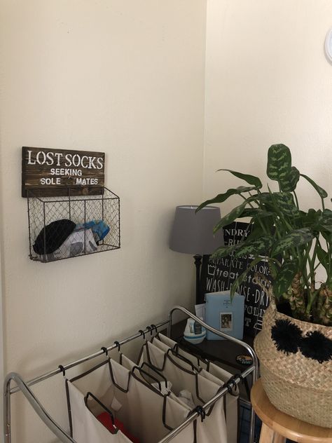 DIY Lost Socks Sign and Basket Lost Socks Basket, Missing Socks Diy Ideas, Lost Socks Sign, Sock Storage, Lost Socks, Diy Socks, Wood Ideas, Crazy Socks, Utility Room