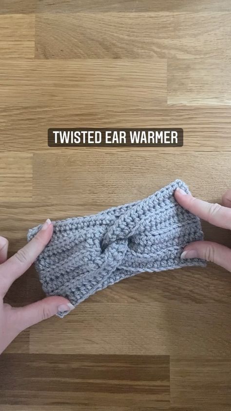 All posts • Instagram Twisted Ear Warmer, Knitted Gifts, Learn Crochet, Loom Knit, Crochet Quilt, Crochet Woman, Ear Warmer, Knitting Gift, Crochet Tutorials