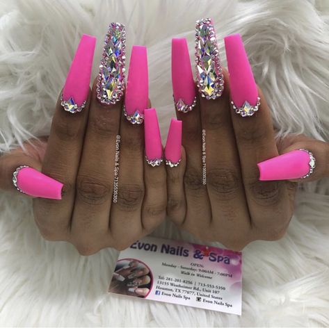 Diamond Pink Nails, Pink Bling Nails, Neon Pink Nails, Nails Bling, Sassy Nails, Hot Pink Nails, Nail Trend, Drip Nails, Nails Design With Rhinestones