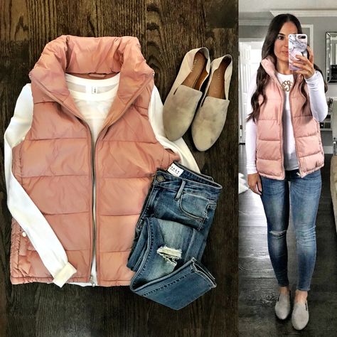 Vest Outfits For Women, Puffy Vest, Clothes And Shoes, Flat Lays, Fashion Trends Winter, Mode Casual, Soft Cardigan, Cute Fall Outfits, Vest Outfits