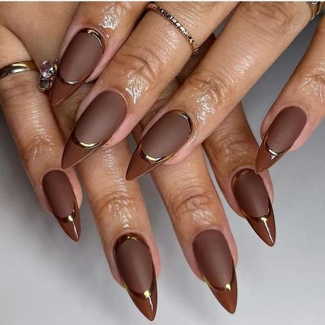 Brown Nails With Chrome, Almond Nails Autumn, Bronze Nails, Brown Nails Design, 2024 Nails, Acrylic Toes, Acrylic Toe Nails, Studded Nails, Nail Fashion