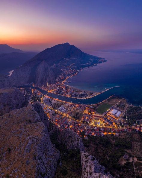 Omis Croatia, Makarska Riviera, Croatia Vacation, Map Of Europe, Sailing Trips, Plitvice Lakes, Places In Europe, Europe Travel Destinations, Paradise On Earth