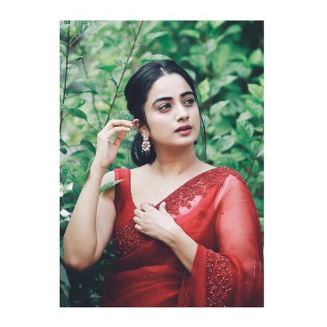 Namitha Pramod, Malayalam Actress, Boutique Jewelry, Indian Outfits, Indian Fashion, One Shoulder Formal Dress, New Look, Saree, Actresses