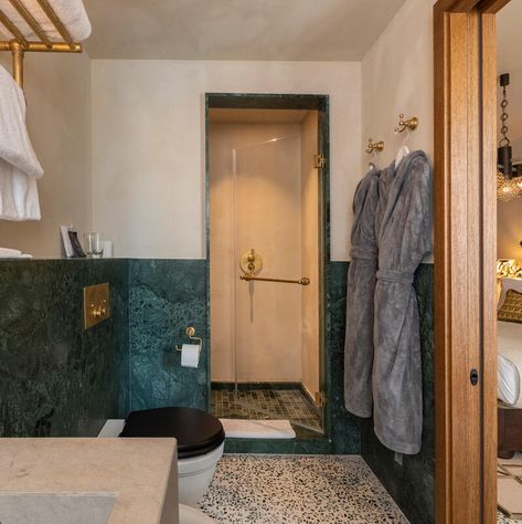 Soho Home Bathroom, Soho House Bathroom, Houses Around The World, Soho Hotel, Soho Farmhouse, Soho Loft, Outdoor Tub, Open Wardrobe, Houses Exterior