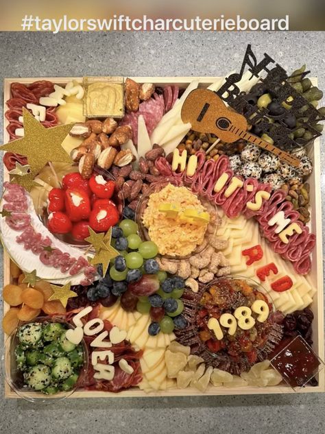 Taylor Swift Cheese Board, Eras Tour Food Ideas, Eras Tour Party Food, Taylor Swift Charcuterie Board, Taylor Swift Themed Snacks, Taylor Swift Themed Food, Eras Party, Birthday 20, Taylor Swift Birthday Party Ideas