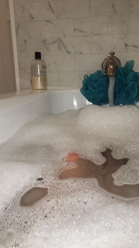 bath time !!! Bath Tub Snapchat Story, Bath Snapchat Story, Bath Tub Aesthetic, Shower Snap, Shower Pictures, Royal Blue Hair, Dark Room Photography, Bath Aesthetic, Shower Pics