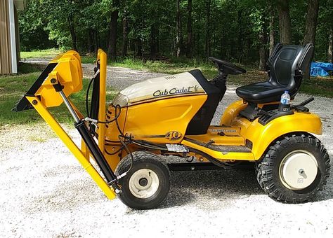 Cub 3240 Loader Updated | My Tractor Forum Cub Cadet Tractors, Yanmar Tractor, Yard Tractors, Front End Loader, Homemade Tractor, Garage Projects, Mini Tractor, Tractor Photos, Tractor Loader