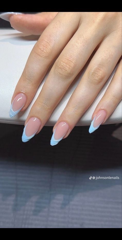 Simple But Elegant Nails Classy, Cutesy Nails Acrylic, Nail Inspo For Work, Almond Nails Ideas Elegant, Elegant Acrylic Nails Almond, Carpet Outfits, Soft Gel Nails, Spring Nail Designs, Red Carpet Outfits