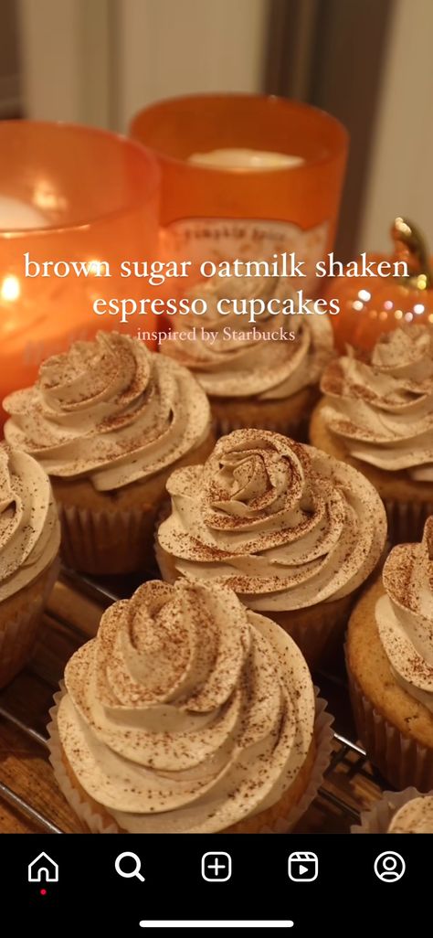 Fall Cupcakes Recipes, Oat Milk Shaken Espresso, Espresso Cupcakes, Shaken Espresso, Fall Baking Recipes, Fall Cupcakes, Cupcakes Recipes, Easy Baking Recipes Desserts, Tasty Baking