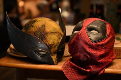 Deadpool Mask, X-men, Deadpool And Wolverine, Dead Pool, Wade Wilson, Logan Wolverine, Fan Service, Deadpool Wolverine, Marvel Comics Art