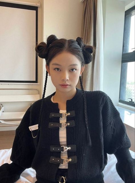 Stylish Bangs Long Hair, Y2k Bubble Braids, New Jeans Hair, Newjeans Hairstyles, Nerdy Hairstyles, Kpop Inspired Hairstyles, Streetwear Hairstyles, Futuristic Hair, Asian Hairstyles