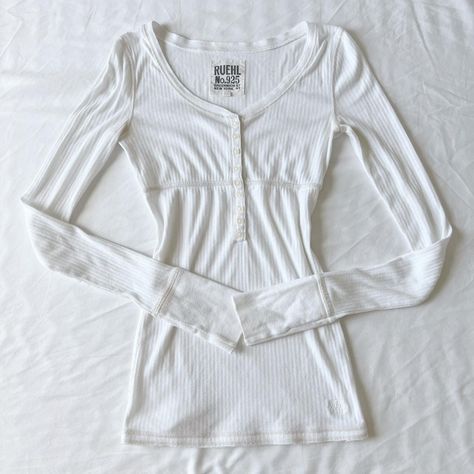 Ruehl 925 white ribbed empire waist Henley long... - Depop Henley Outfit, White Henley, Empire Waist Top, Empire Waist Tops, Henley Long Sleeve, White Shirts Women, Henley Top, Feminine Outfit, 2000s Fashion