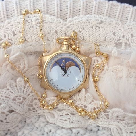 Timekeeper Aesthetic, Moon Pocket Watch, Sailor Moon Aesthetic, Pocket Watch Necklace, Anniversary Necklace, Usagi Tsukino, Sailor Moon Art, Magical Jewelry, Sailor Moon Crystal