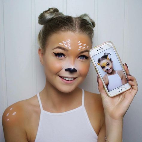 78 Likes, 4 Comments - Glo Skin Beauty Norway (@glonorway) on Instagram: “Cutest ever, @beautybyabrahamsen Check out her tutorial on this snapchatfilter-look, featuring…” Snapchat Halloween, Deer Halloween Costumes, Deer Halloween, Deer Makeup, Halloween Make-up Looks, Deer Costume, Couple Halloween Costumes For Adults, Snapchat Filter, Costumes For Teens