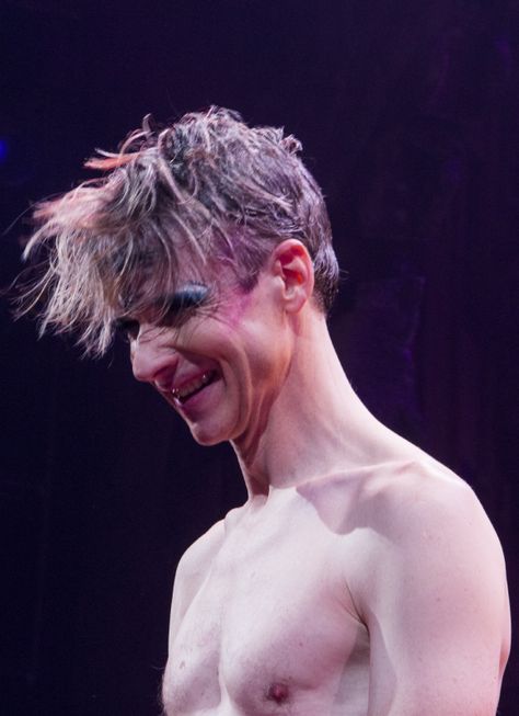 John Cameron Mitchell is so happy as he takes his first Broadway bow as Hedwig. John Cameron Mitchell, Hedwig And The Angry Inch, Cameron Mitchell, Man Crush Monday, Curtain Call, So Happy, Star Trek, Welcome Back, Broadway