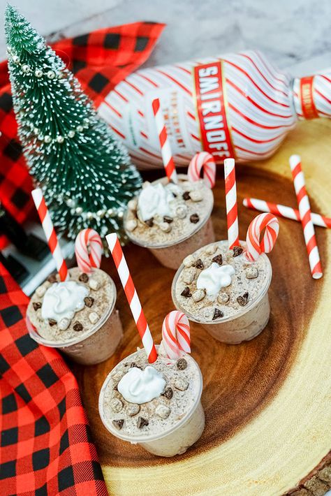 Hot Chocolate Pudding Shots Recipe - Koti Beth Hot Chocolate Pudding Shots, Hot Chocolate Pudding, Chocolate Pudding Shots, Unique Hot Chocolate, Marshmallow Vodka, Peppermint Vodka, Boozy Hot Chocolate, Chocolate Shots, Classic Hot Chocolate