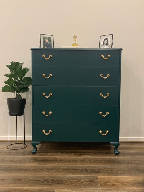 Upcycled Drawers, Green Chest Of Drawers, Furniture Colour, Chest Of Draws, Furniture Flipping, Green Furniture, Chest Dresser, Diy Furniture Renovation, Furniture Redo