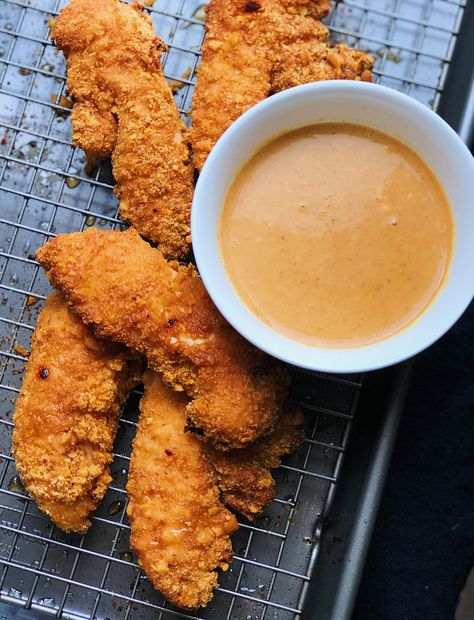 Chick Fil A Tenders Recipe, Chick Fil A Chicken Nuggets Recipe, Chik Fil A Chicken, Chick Fil A Copycat, Chick Fil A Recipe Copycat, Chicken Tender Recipes Baked, Gluten Free Chicken Tenders, Healthy Fast Food Options, Chicken Tenders Recipe