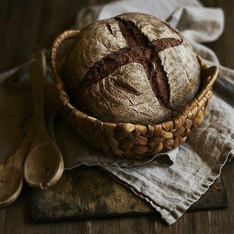 Dark Medieval Aesthetic, Irish Cottage, Daily Bread, The Hobbit, Good Food, Food And Drink, Bread, Baking, Essen