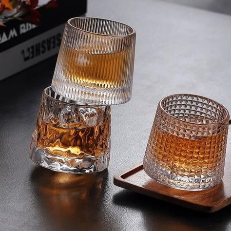 Bar Deco, Glass Photography, Verre Design, Whisky Glass, Old Fashioned Cocktail, Stylish Glasses, Cup Set, Cocktail Glass, Cupping Set