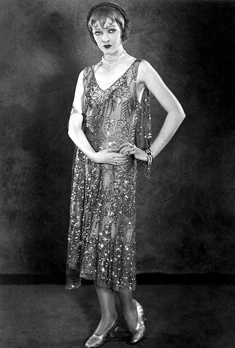 The History (And Mythology) Of 1920s Flapper Culture | Silent-ology 1920 Fashion, Myrna Loy, Flapper Girl, 1920s Flapper, Jazz Age, 1930s Fashion, Man Ray, Old Fashion, 1920s Fashion