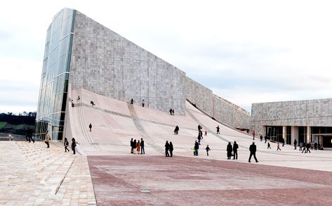 Peter Eisenman, Backpacking Spain, Deconstructivism, Daniel Libeskind, Spain Culture, Jean Nouvel, Rem Koolhaas, Parametric Architecture, Santiago Calatrava