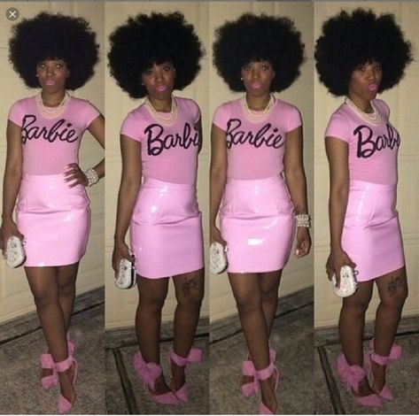 Curlfidence ™️ on Instagram: “Curls with Curlfidence! 🌟 Tag this Beauty.  #curlfidence #ootd #fentybeauty #fashionista #blackbarbie . . . . . . . . . #igcurls…” Barbie Shirt Outfit, Black Barbie Shirt, Black Barbie Outfits, Vacation Barbie, Barbie Outfit Ideas, Barbiecore Outfit, Barbie Shirt, Barbie Halloween Costume, Kylie Jenner Hair