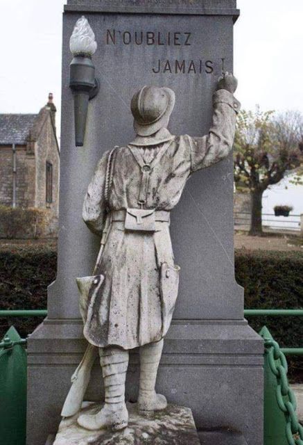 L'Échelle de Jacob: La lettre d'un poilu à sa femme, qui va être fusillé le 30 mai 1917 Remember The Fallen, French Army, Powerful Images, History Photos, Us History, Toy Soldiers, First World, Culture Art, Statue