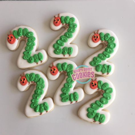 The very hungry 🐛 ... Hungry Caterpillar Treats, Hungry Caterpillar Cookies, 2nd Birthday Cookies, Caterpillar Cookies, Insect Party, Very Hungry Caterpillar Birthday Party, Hungry Caterpillar Cake, Caterpillar Birthday, Caterpillar Cake