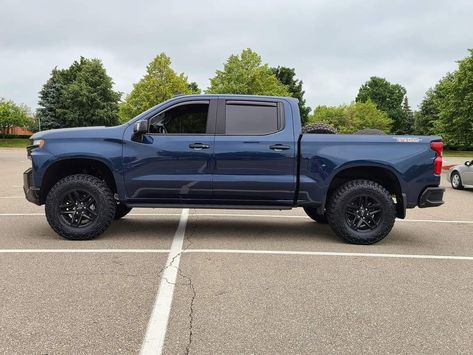 Lifted Silverado 1500, Chevy Trail Boss On 35s, Silverado 1500 Leveled, Blacked Out Lifted Chevy Silverado, Chevy 1500, Ford Trucks F150, Chevy Trucks Silverado, Chevy Suburban, Silverado 2500 Hd